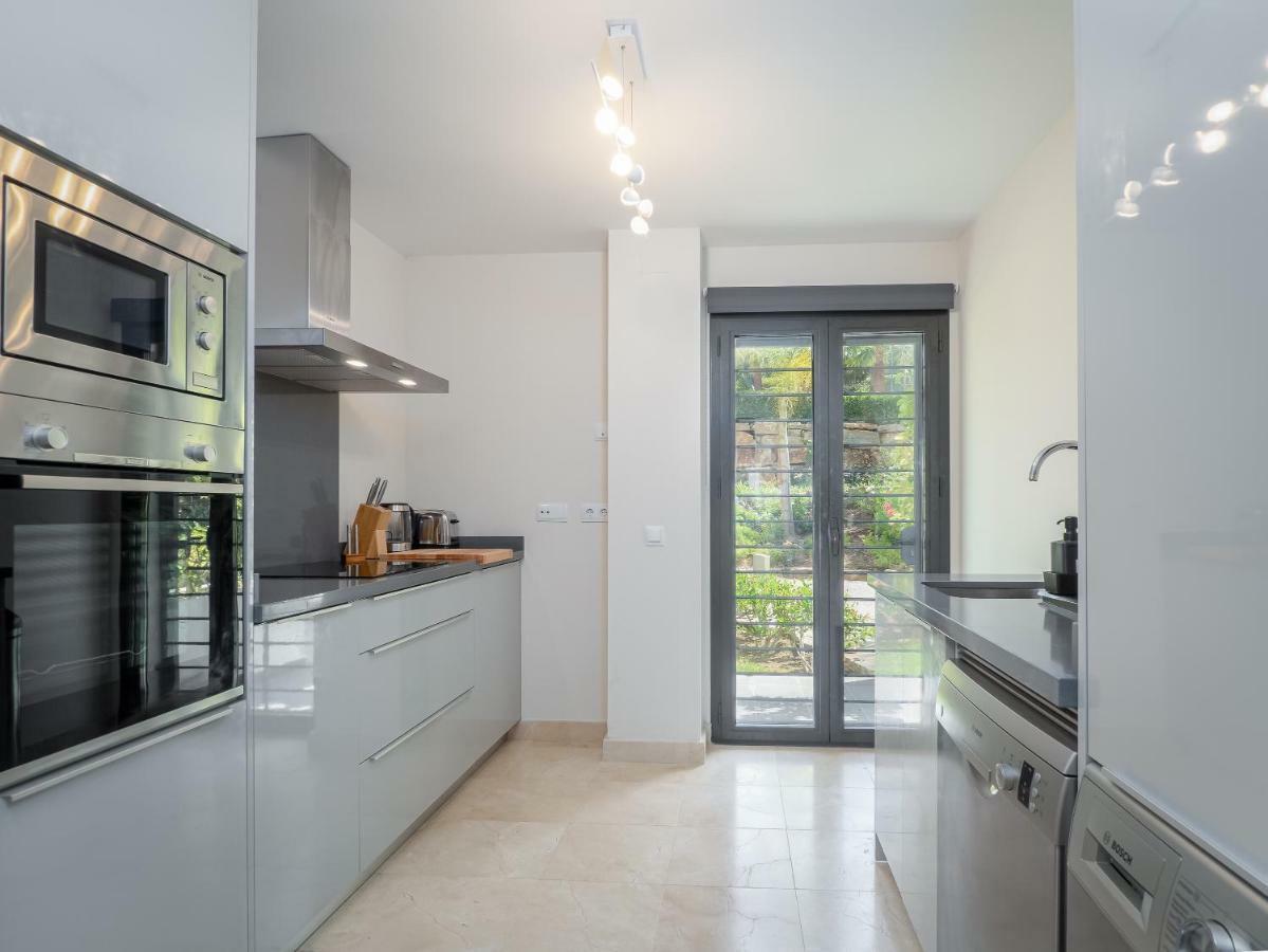 Amazing Two Bedroom Apartment In Los Flamingos, Marbella Estepona Exterior foto